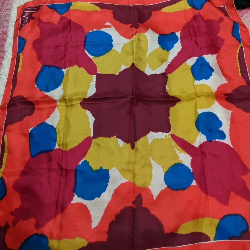 Vera Scarf - image 2